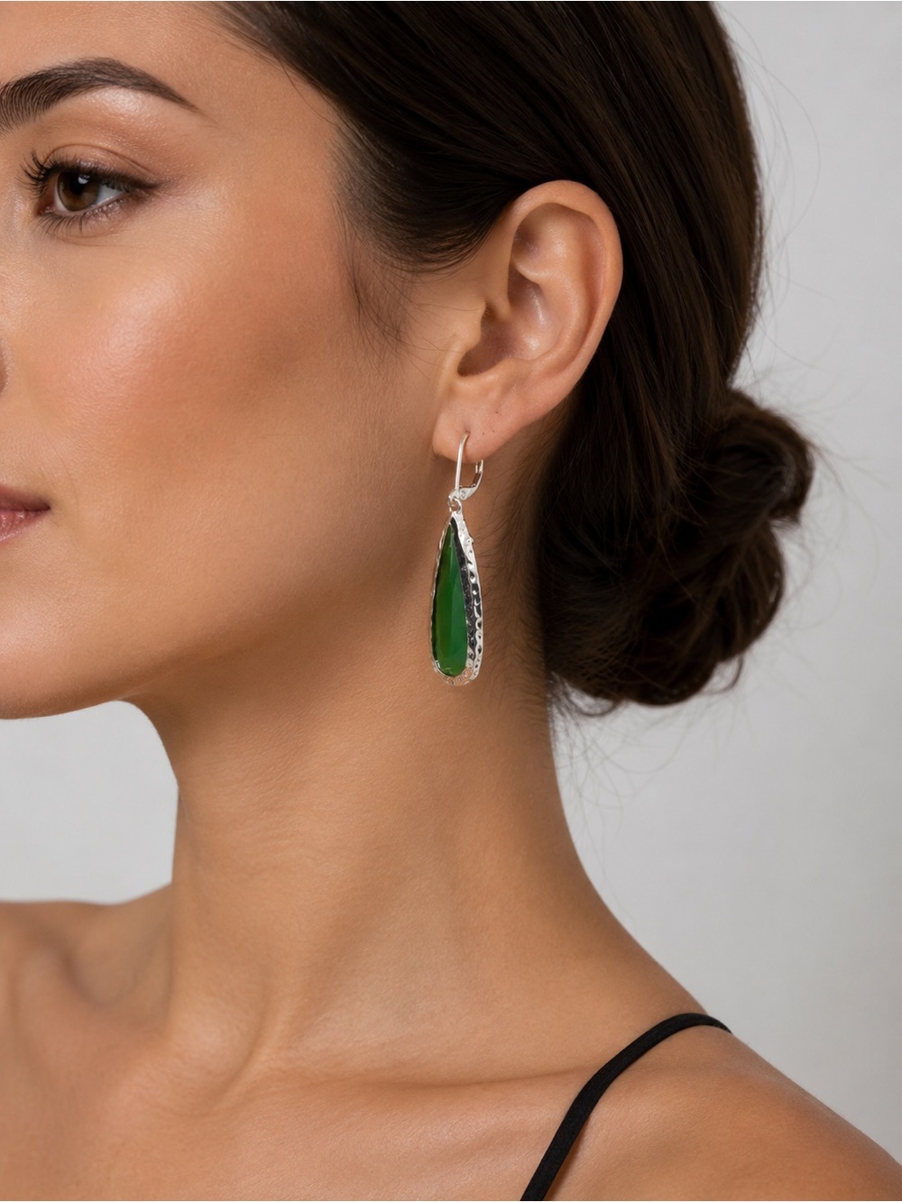 Dana Buchman Green Faceted Drop Earrings Silver Tone Dangle Earrings
